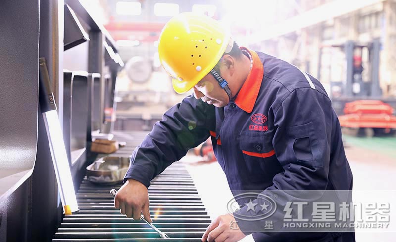 金年会金字招牌信誉至上机器工人作业图